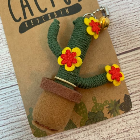 Accessories - Cactus Key Chain made of Knitting String and Felt